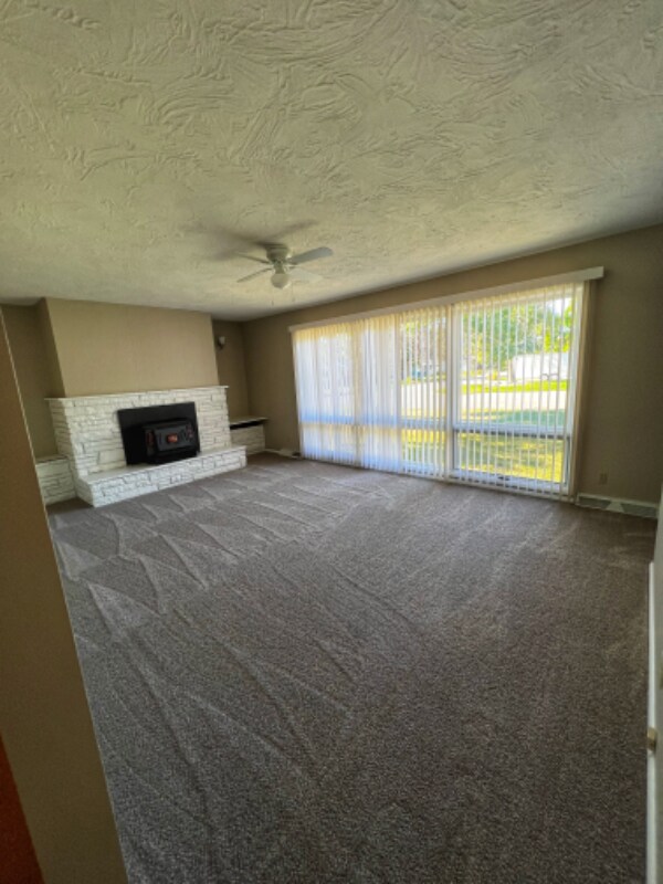 Primary Photo - 2009 Patricia Ln
