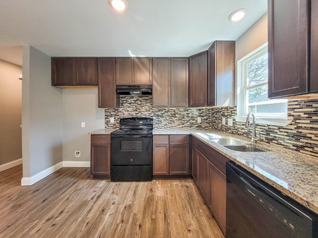 Foto del edificio - 7206 Shallowater