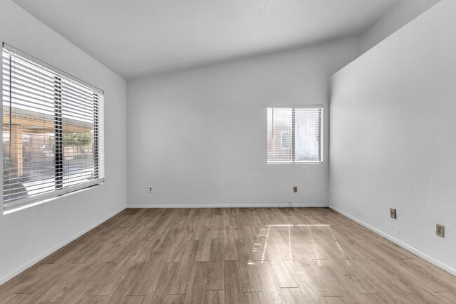 Building Photo - 40900 Breezy Pass Rd