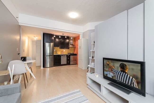 Foto del edificio - 476 Monmouth St