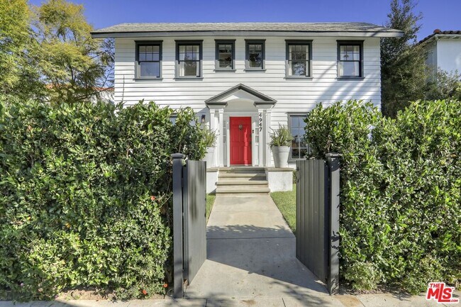 Foto del edificio - 4947 Ambrose Ave