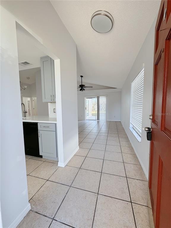 Foto del edificio - 8706 Fort Shea Ave