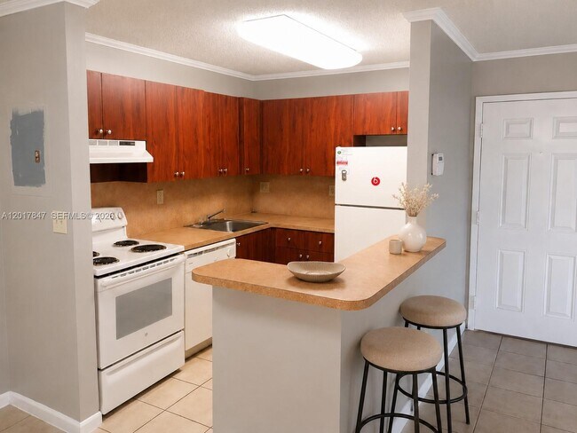 Foto del edificio - 7235 NW 179th St
