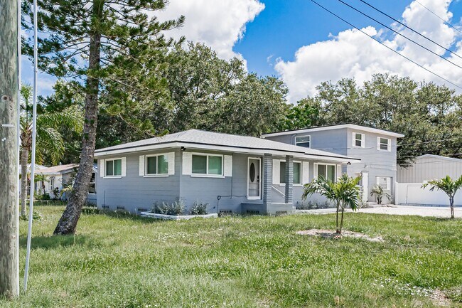 Foto del edificio - 7181 49th Ave N