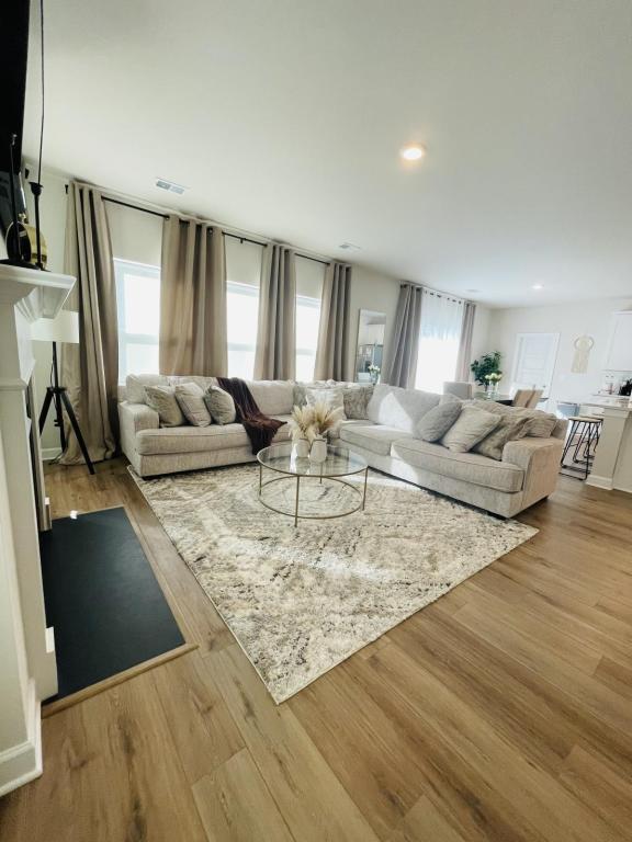 Foto del edificio - 934 Appalachian Dr