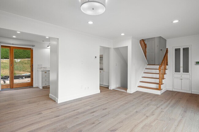 Foto del edificio - Spacious 3 Bed, 3 Bath