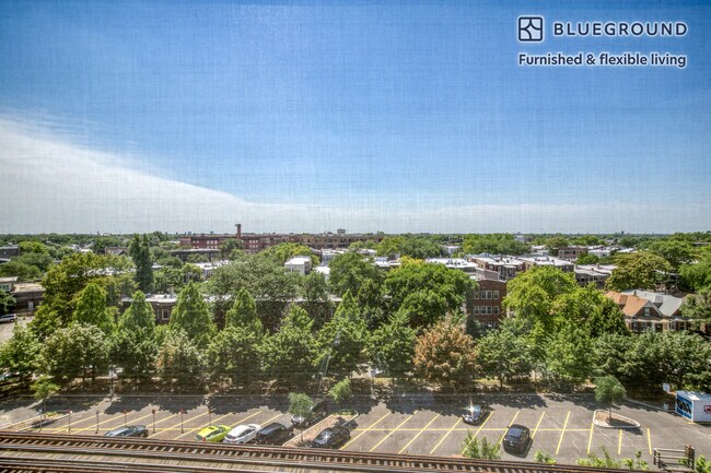 Foto del edificio - 2522 N Milwaukee Ave