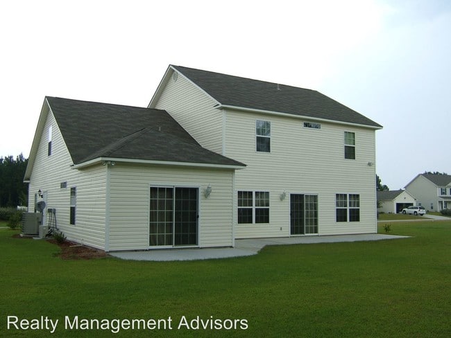 Building Photo - 15 Kendall Dr