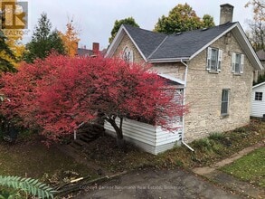 Building Photo - 96 Arthur St N