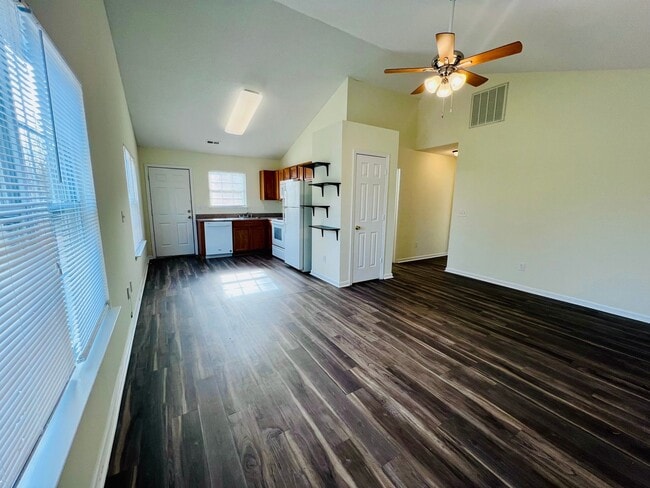 Photo - 13507 Main Dr Apartment