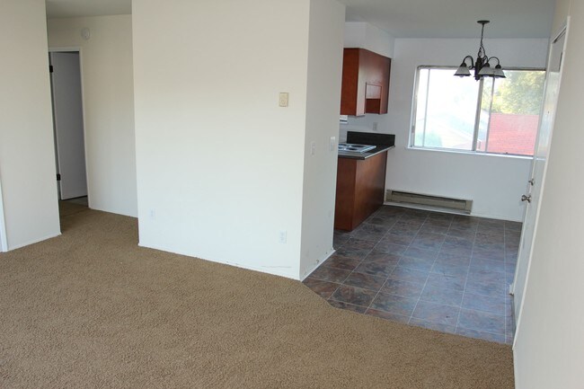 Foto del edificio - 9512-9524 N Oswego Ave