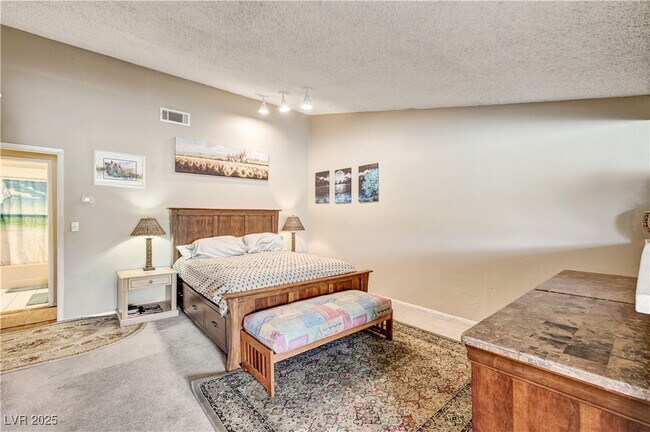 Foto del edificio - 1914 Ottawa Dr