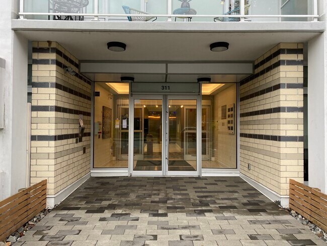 Building Photo - 311 6th Av E