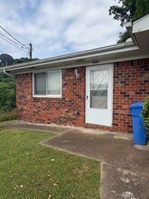 Building Photo - 4989-4991 Eastview Terrace