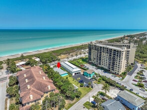 Building Photo - 711 S Ocean Dr
