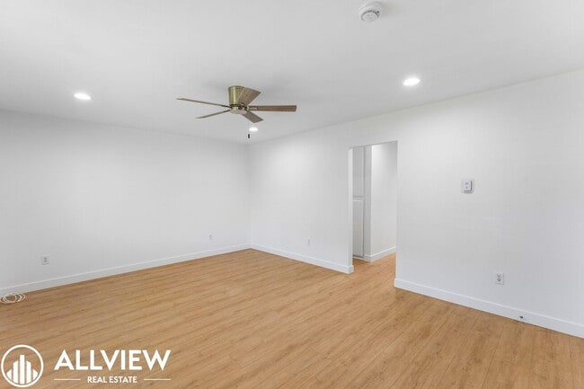 Foto del edificio - 16651 Tunstall Ln