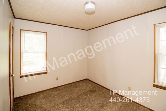 Building Photo - 12612 Erwin Ave