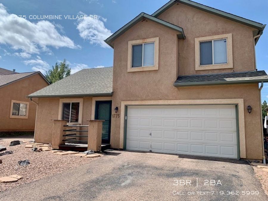 Primary Photo - Beautiful interior single family home