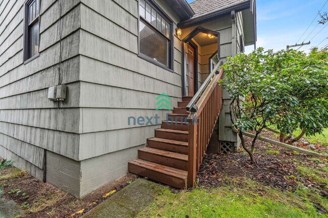 Foto del edificio - A beautiful 3 bed and 1 bathroom house for rent