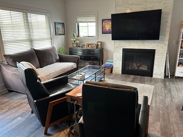 Foto del edificio - Charming 2-Bedroom with Granite Kitchen & ...