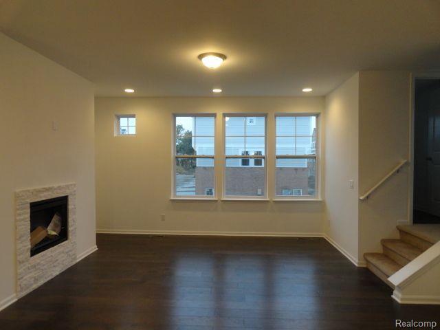 Building Photo - 5926 Arban Dr