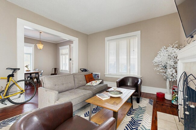 Foto del edificio - 3516 Baltimore Ave