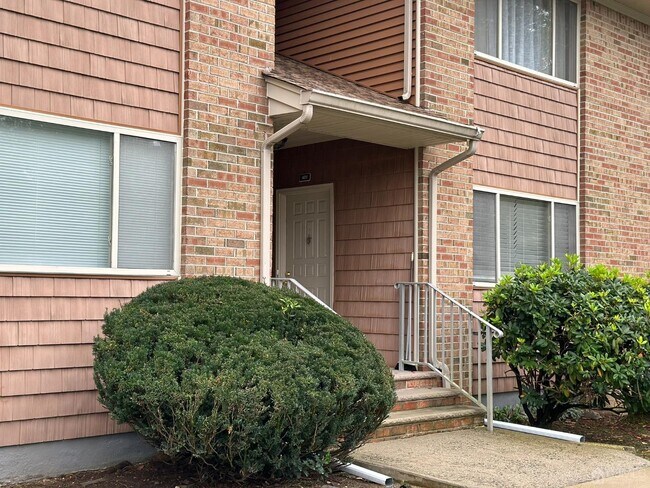 Building Photo - 401 Cynthia Ct