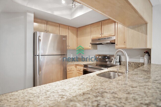 Foto del edificio - Discover Your New Home at Juanita Beach Esplanade!