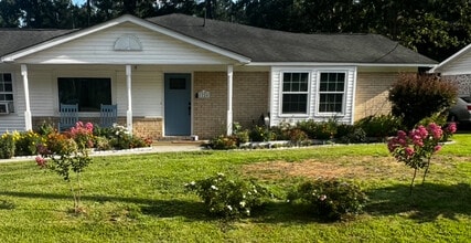 Building Photo - 1226 State Rd S-8-806