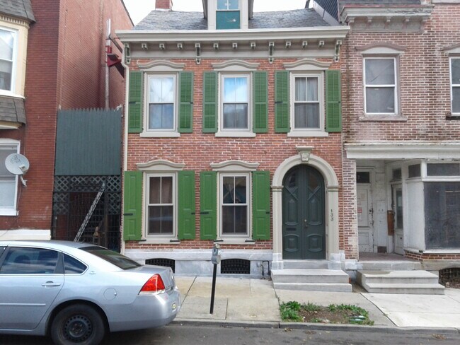 Building Photo - 133 N 8th St