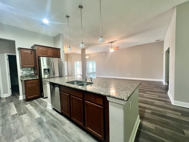 Foto del edificio - 3020 Crown Creek Cir