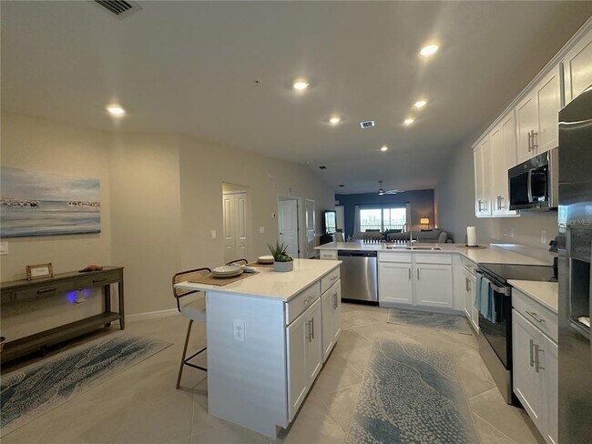 Building Photo - 14241 Heritage Landing Blvd