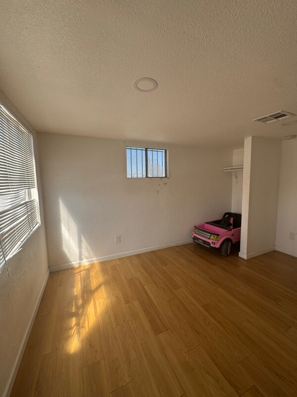 Foto del edificio - 2806 W Melvin St