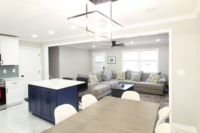 Foto del edificio - 3367 Oak Dr SW