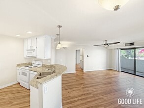 Building Photo - 9721 Mesa Springs Way