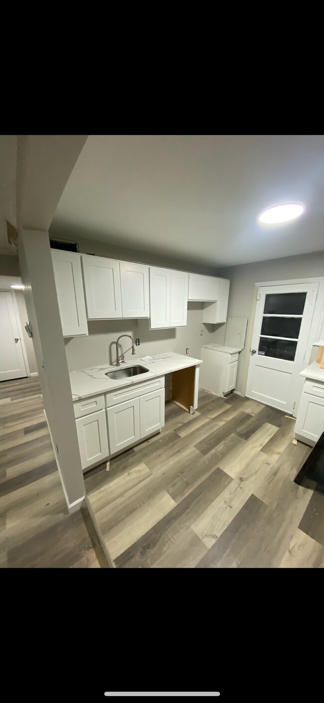 Building Photo - 113 Rutledge Ave