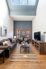 Building Photo - 208 Willow Ave