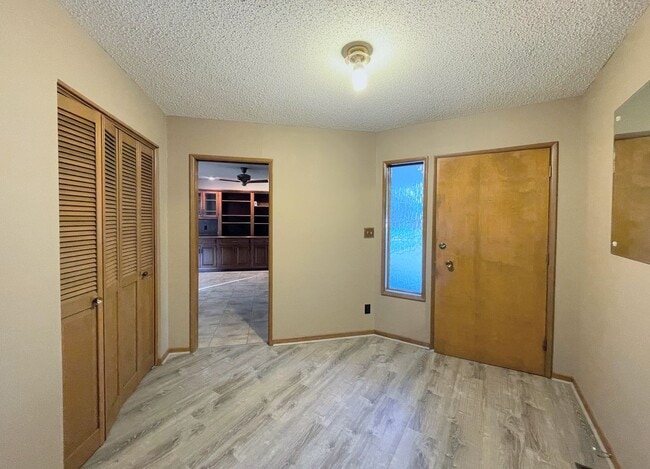 Building Photo - 3102 Princeton Dr