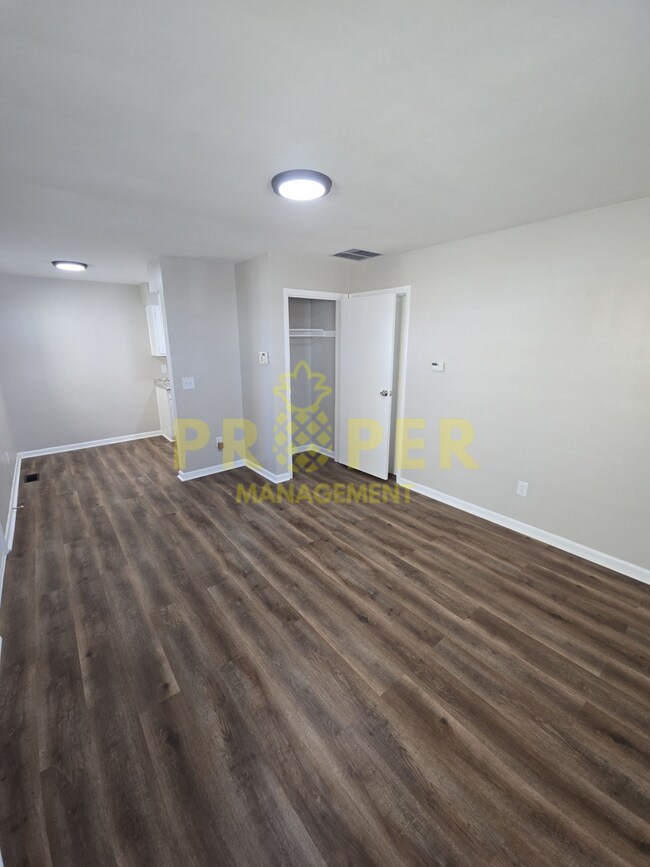 Foto del edificio - 440 Mulford Ave