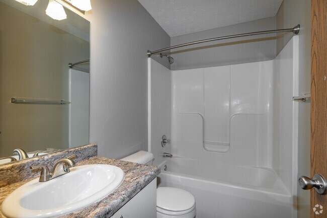 2 habitaciones, 2 baños, 1000 pies cuadrados - - Forest Ridge
