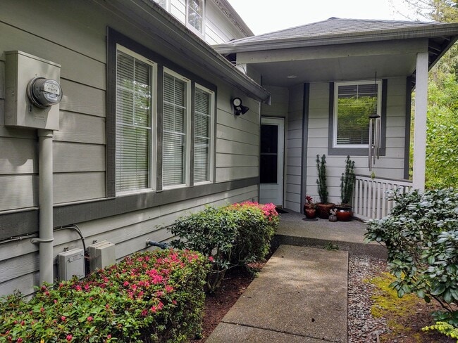 Building Photo - Townhome in Silverdale's Summerwind Community