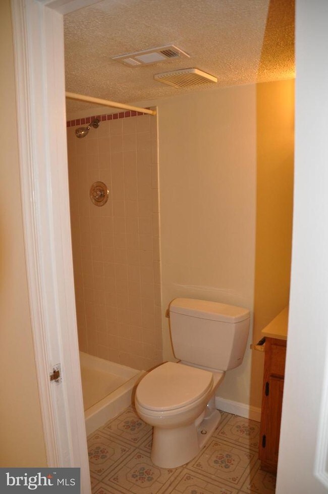 Foto del edificio - 5481 Braddock Ridge Dr