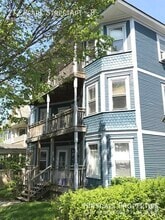 Building Photo - 272 Pearl St