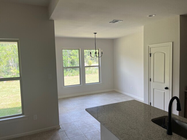 Foto del edificio - 20477 Egret Rd