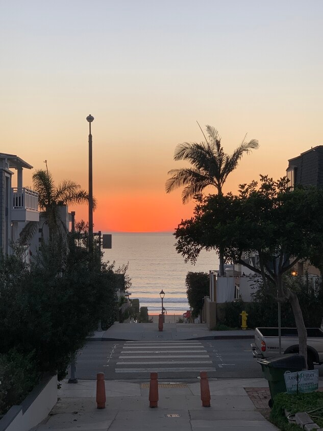 Walk street ocean views - 306 17th St