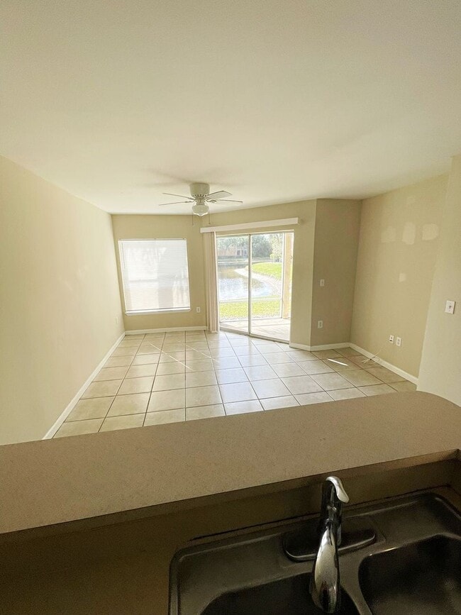 Building Photo - Palm Lakes Condominium