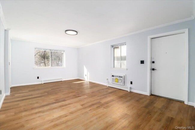 Building Photo - 615 Fox Run Ln