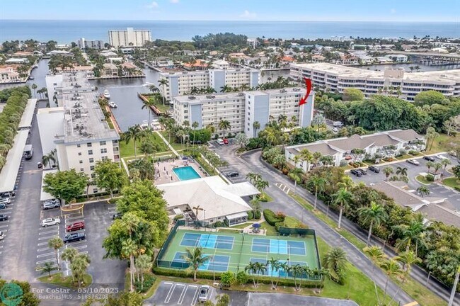 Foto del edificio - 1 Harbourside Dr