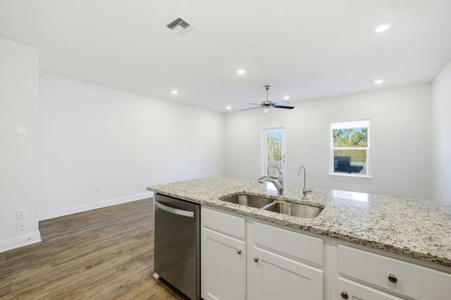 Foto del edificio - 1651 Caleigh Ct