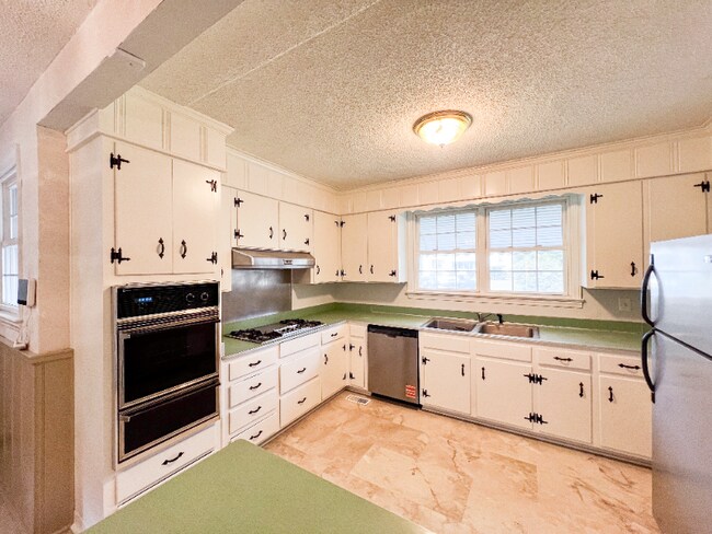 Foto del edificio - 715 E 58th St